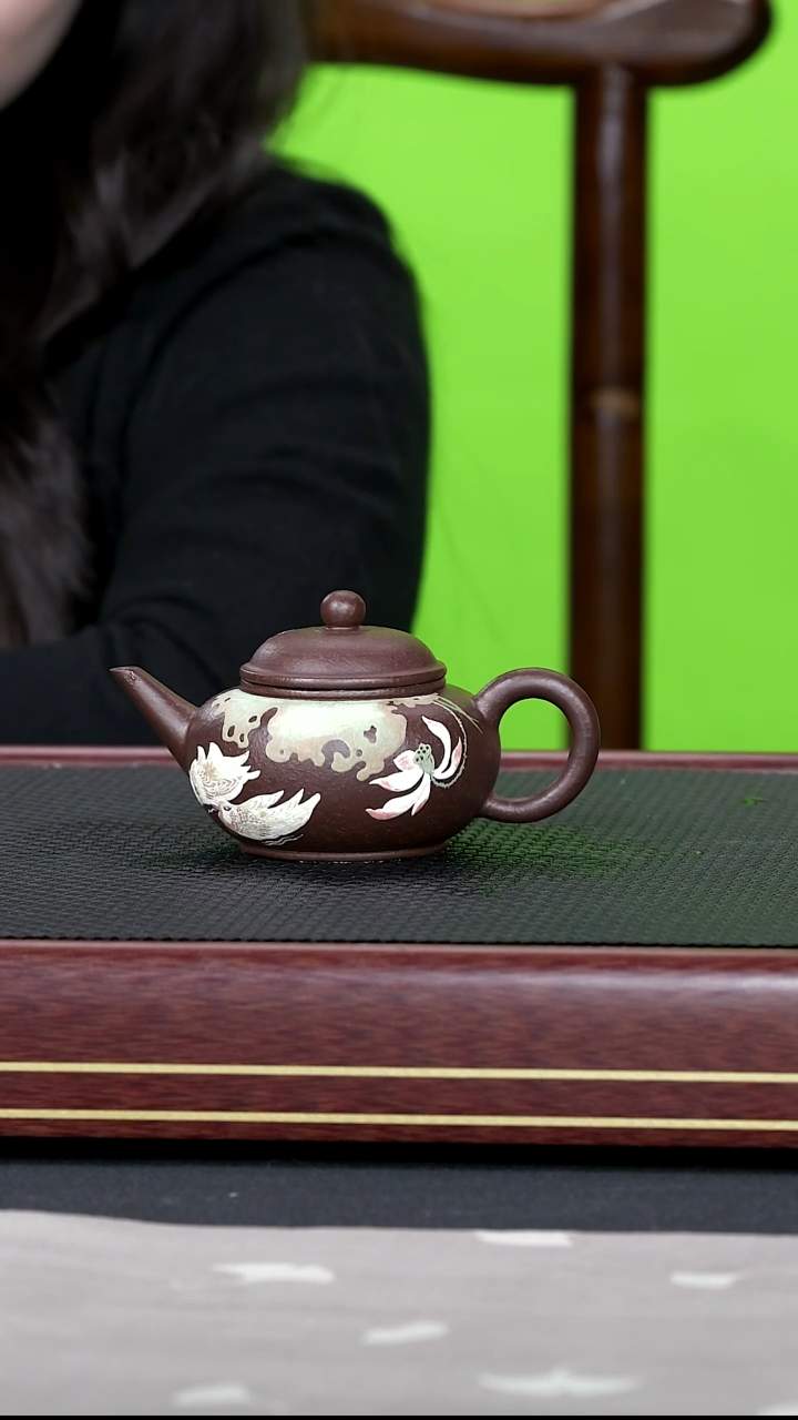 茶壶紫砂紫砂壶8金鼎吴记 水平 龙血砂 160cc