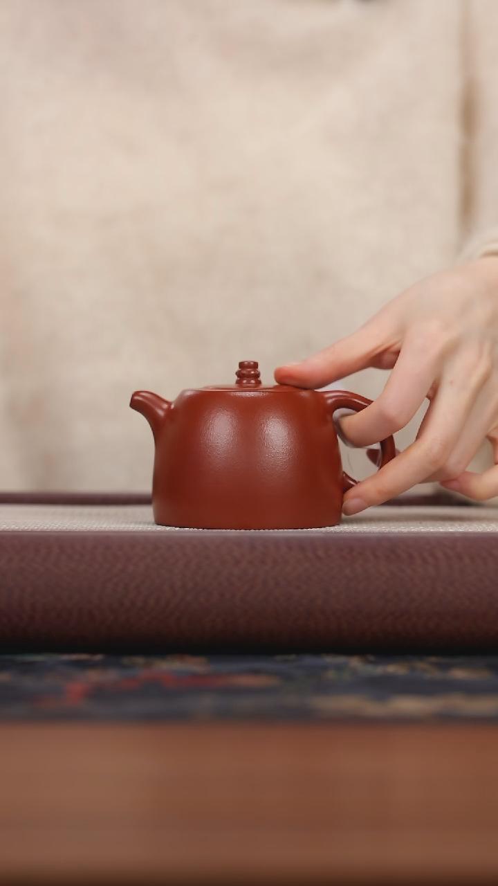 【闪购商品】紫砂茶壶ltq大红袍 井栏 200cc