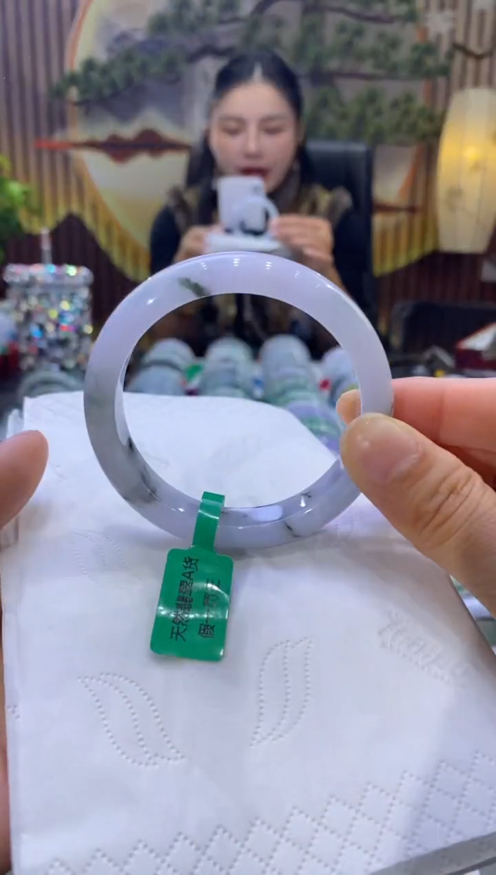 【闪购商品】翡翠手镯未镶嵌多人05285