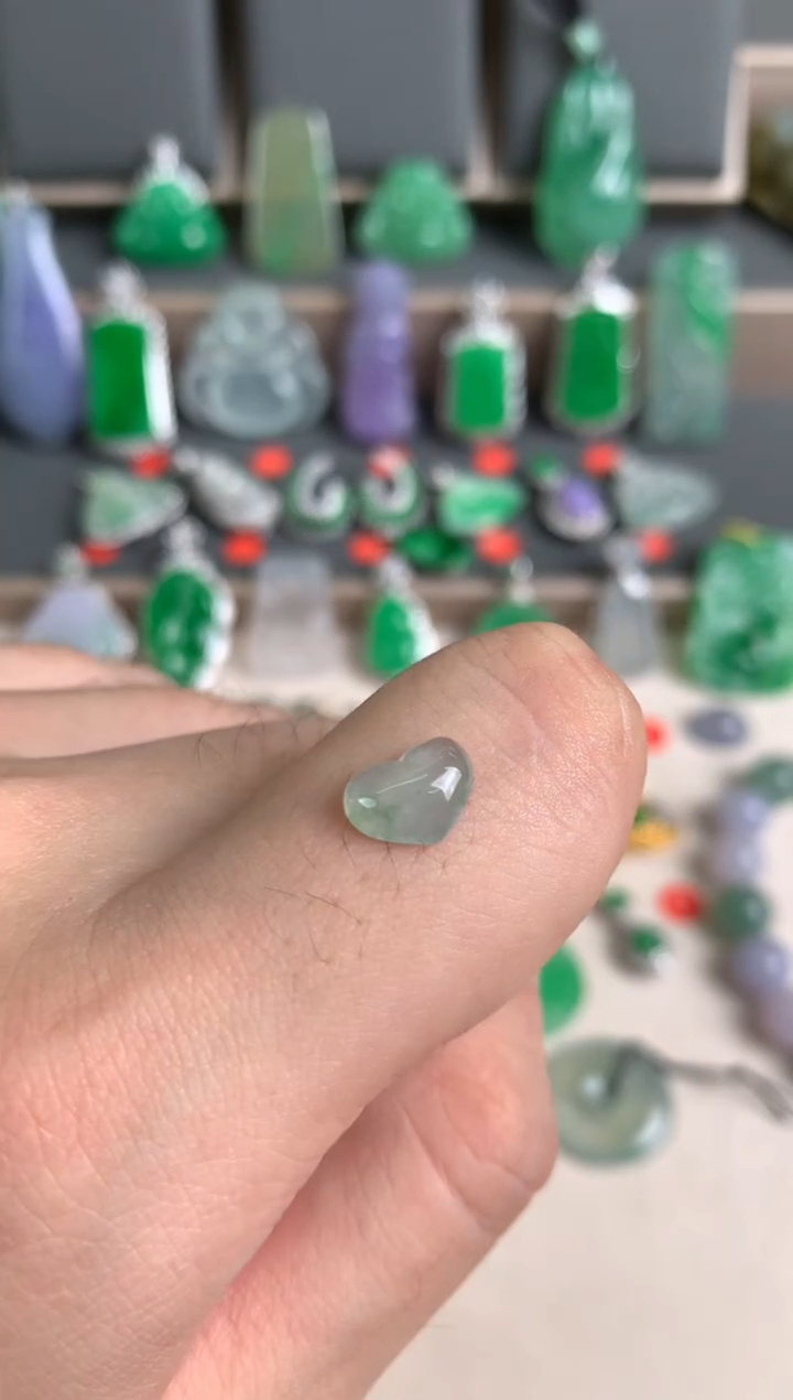 未镶嵌定制翡翠裸玉