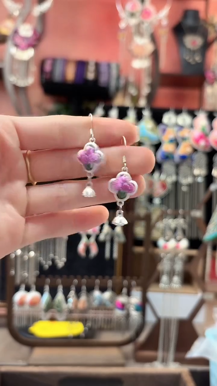 织绣云织谣老绣饰品  345