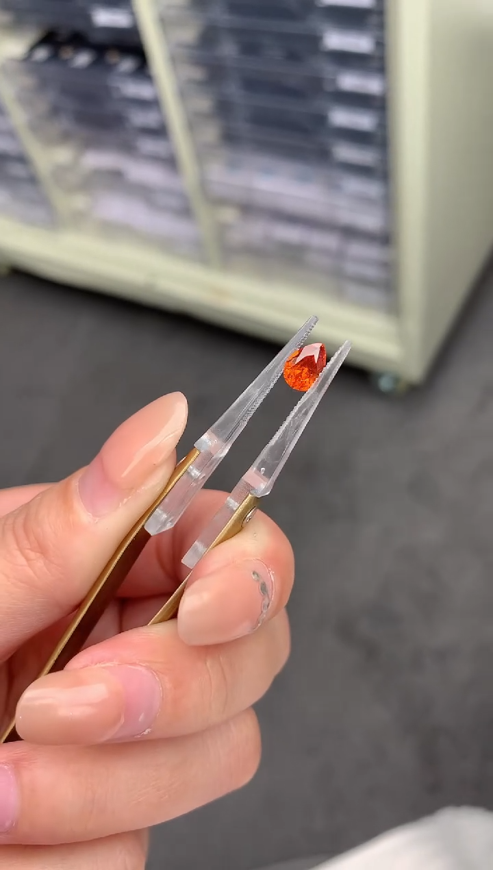 【闪购商品】石榴石裸石未镶嵌1.16ct芬达