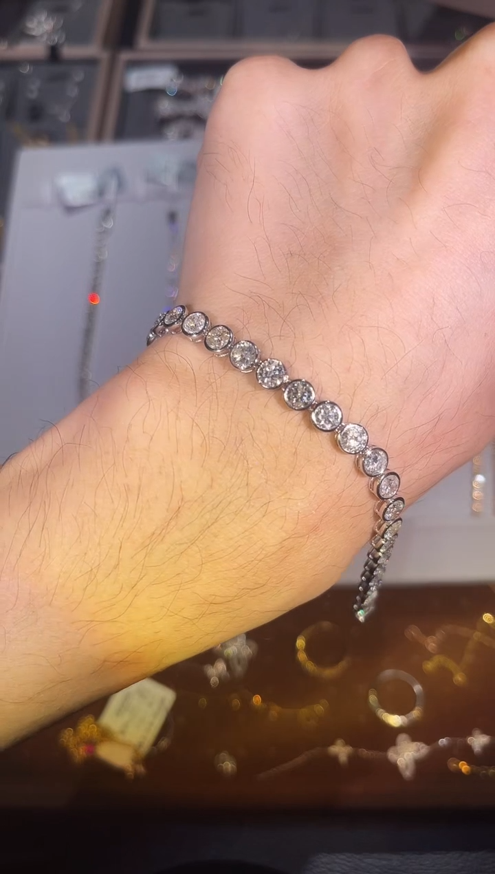 【闪购商品】钻石手链18K金镶嵌八克拉泡泡手链