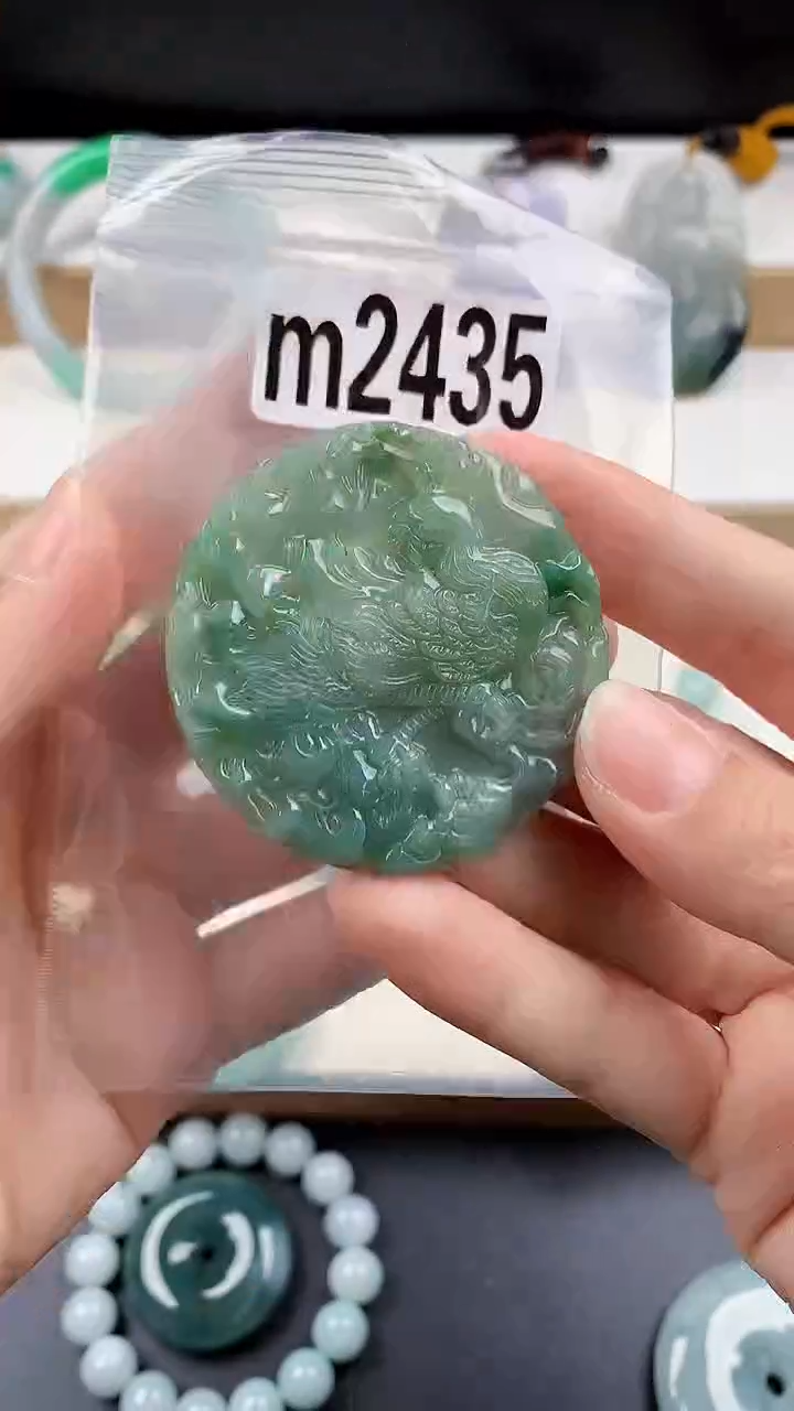 颈饰未镶嵌翡翠天然翡翠吊坠挂件