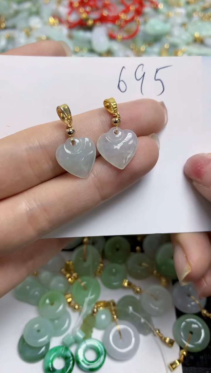 【闪购商品】翡翠颈饰合金天然翡翠A货