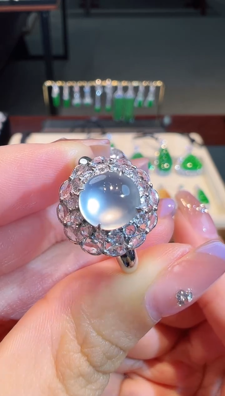 【闪购商品】翡翠戒指18K金镶嵌翡翠