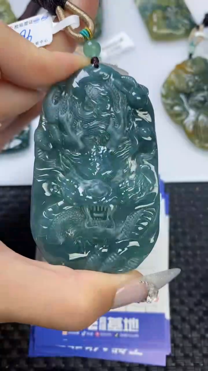 【闪购商品】翡翠颈饰未镶嵌1111111111111