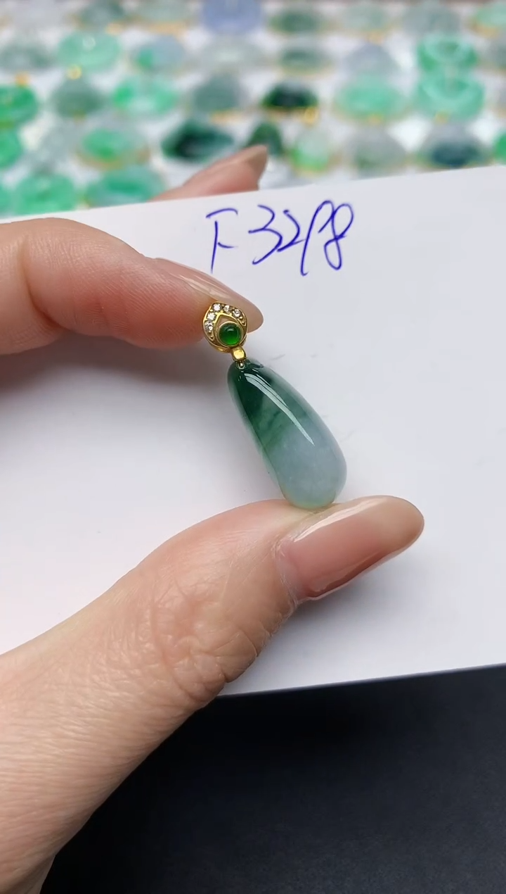 颈饰未镶嵌翡翠天然缅甸A货翡翠百元以上9元证书费自理