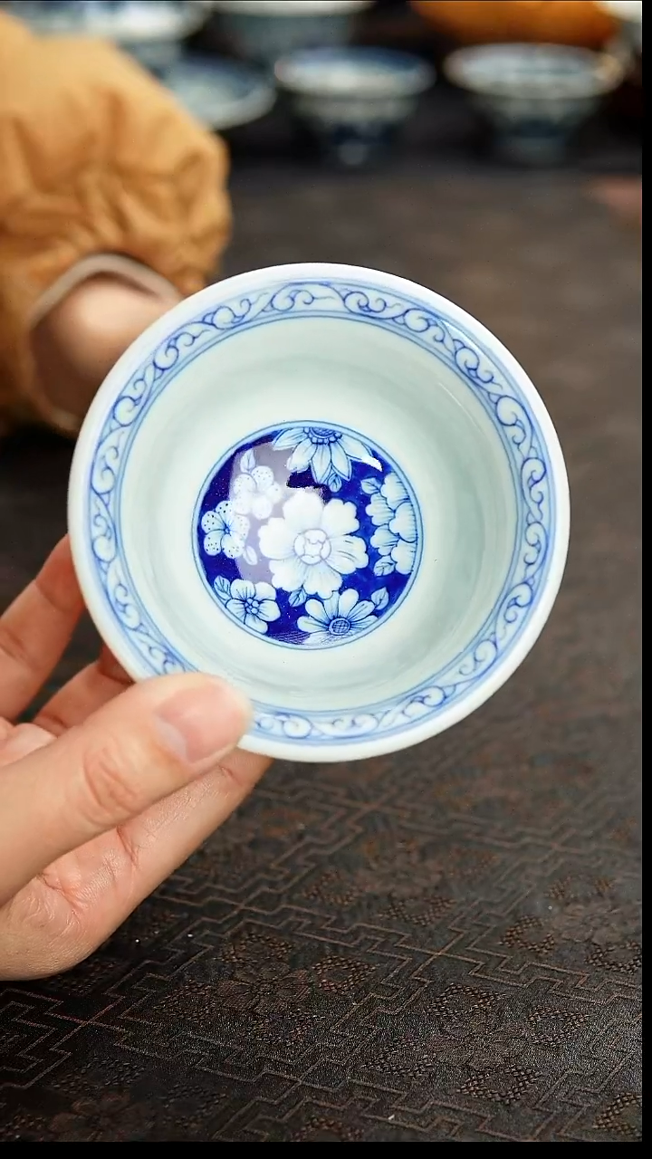 陶瓷一吖陶瓷黄地万花杯