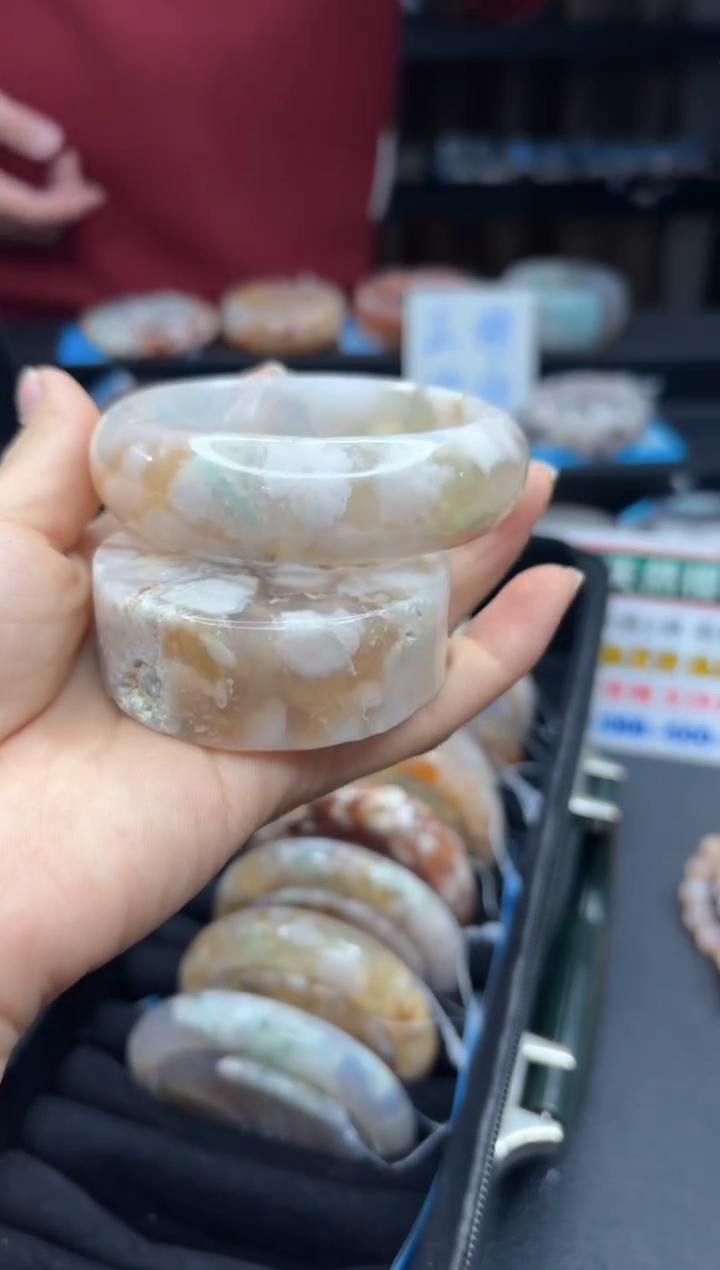 【闪购商品】石英质玉手镯未镶嵌145（60圈赠送镯心）