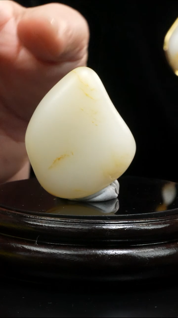 【闪购商品】和田玉吊坠(不含链)未镶嵌50.3克和田玉原石