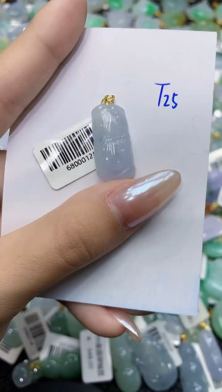 翡翠18K金镶嵌颈饰111111111111