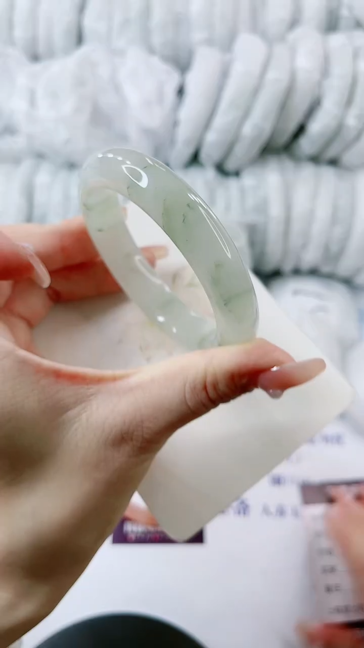 【闪购商品】石英质玉手镯未镶嵌0028438327-多样性发货