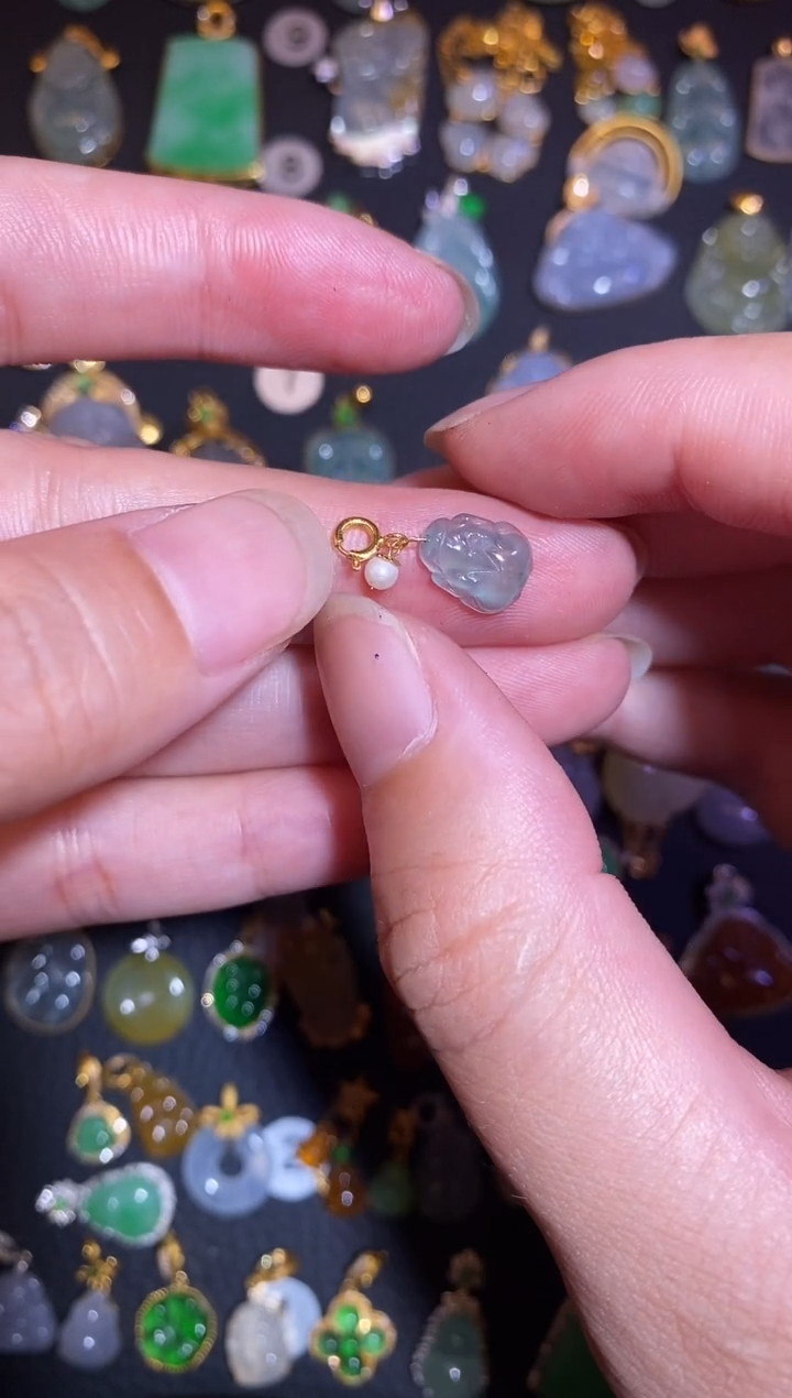 翡翠18K金镶嵌颈饰天然A货翡翠