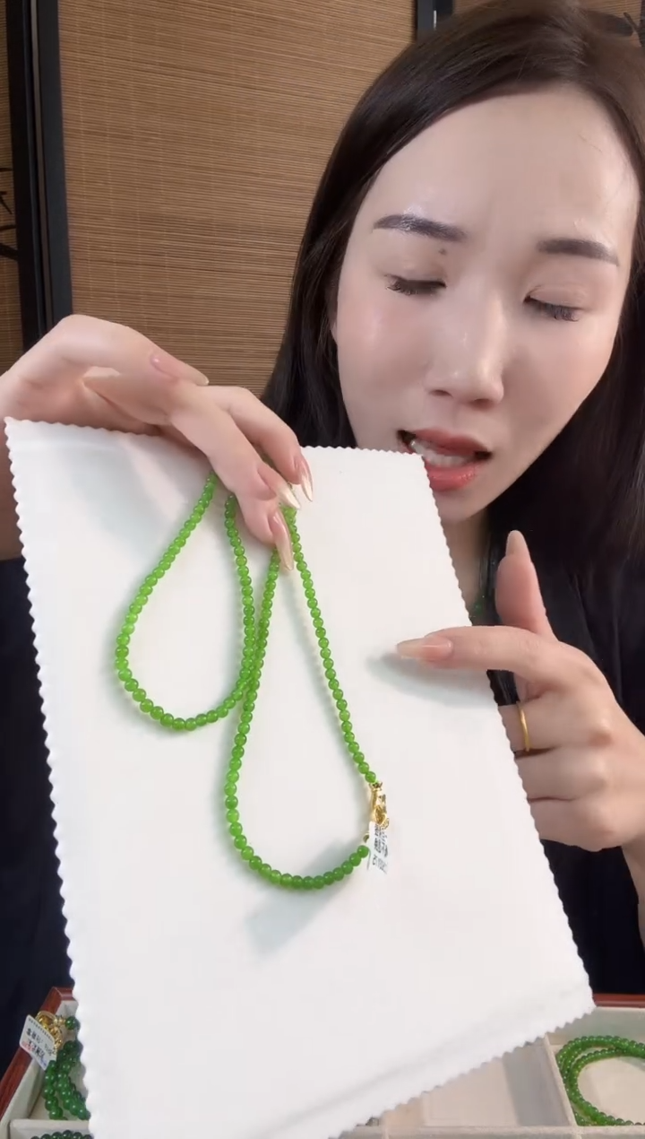 和田玉（碧玉）未镶嵌颈饰4苹果绿无矿毛衣链