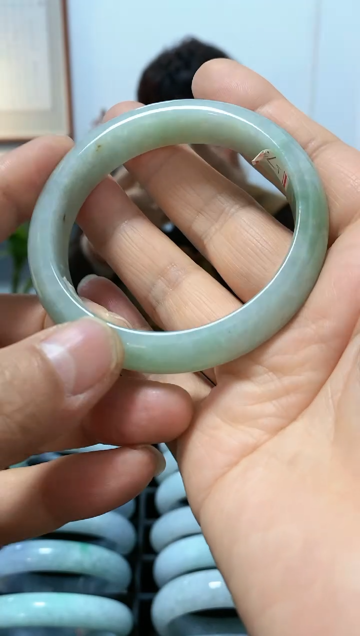 【闪购商品】翡翠手镯未镶嵌手镯57