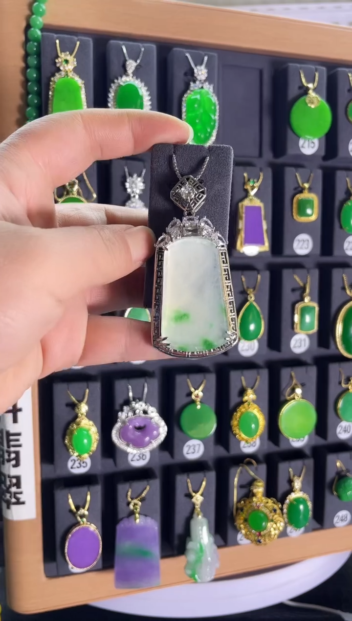 【闪购商品】翡翠耳饰银S925镶嵌214...