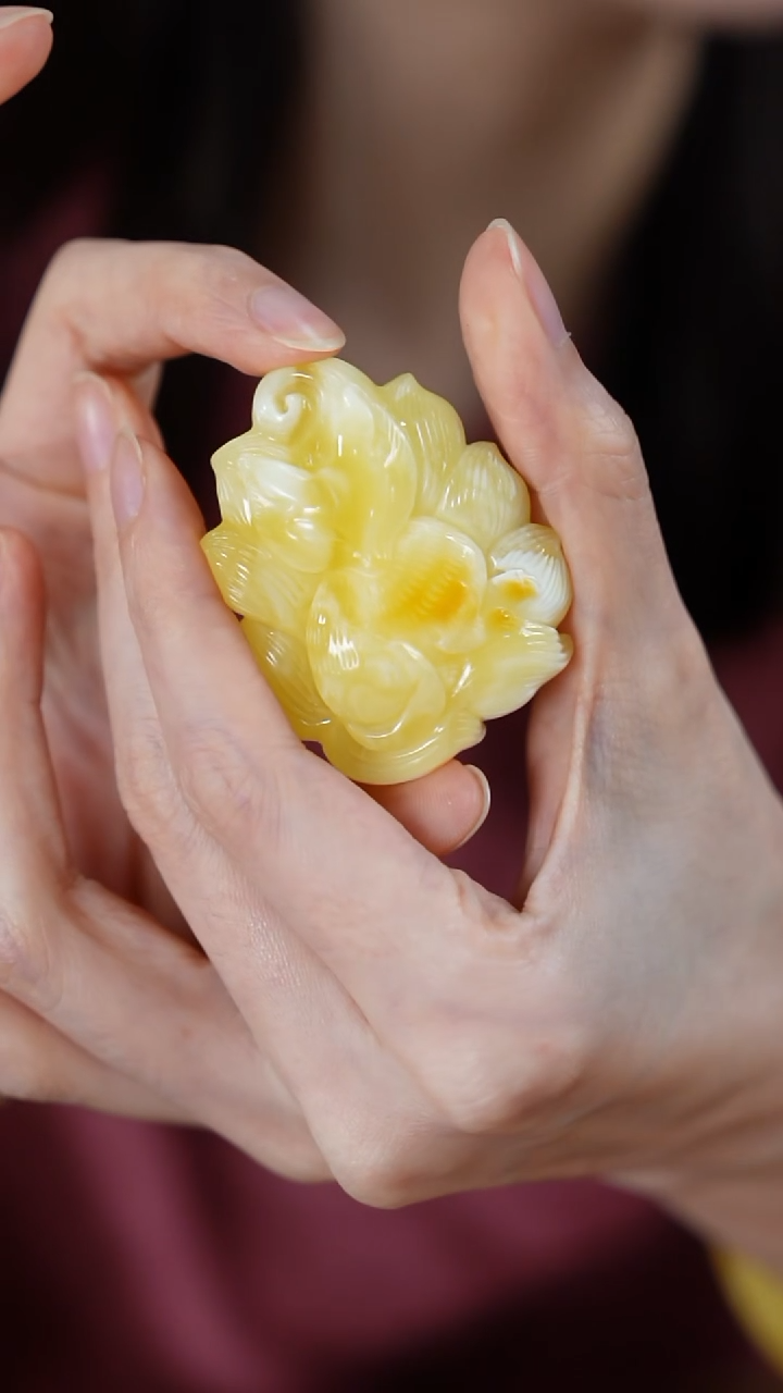 未镶嵌颈饰蜜蜡俄料蜜蜡吊坠-凤九