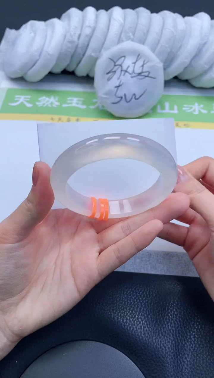 【闪购商品】石英质玉手镯未镶嵌A311-58+