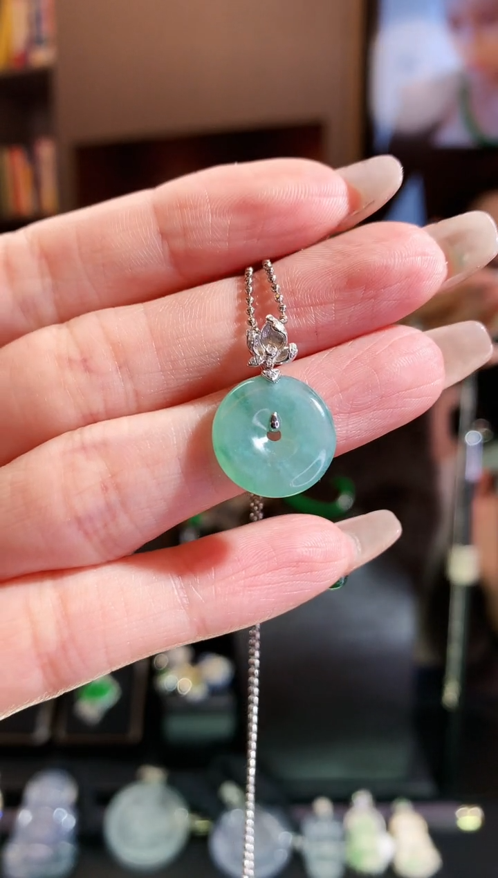 【闪购商品】翡翠吊坠(不含链)未镶嵌吊坠