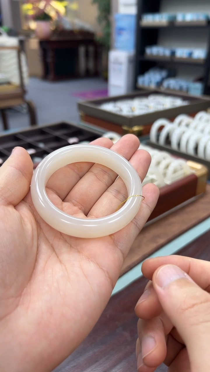 未镶嵌手镯和田玉1*353  025