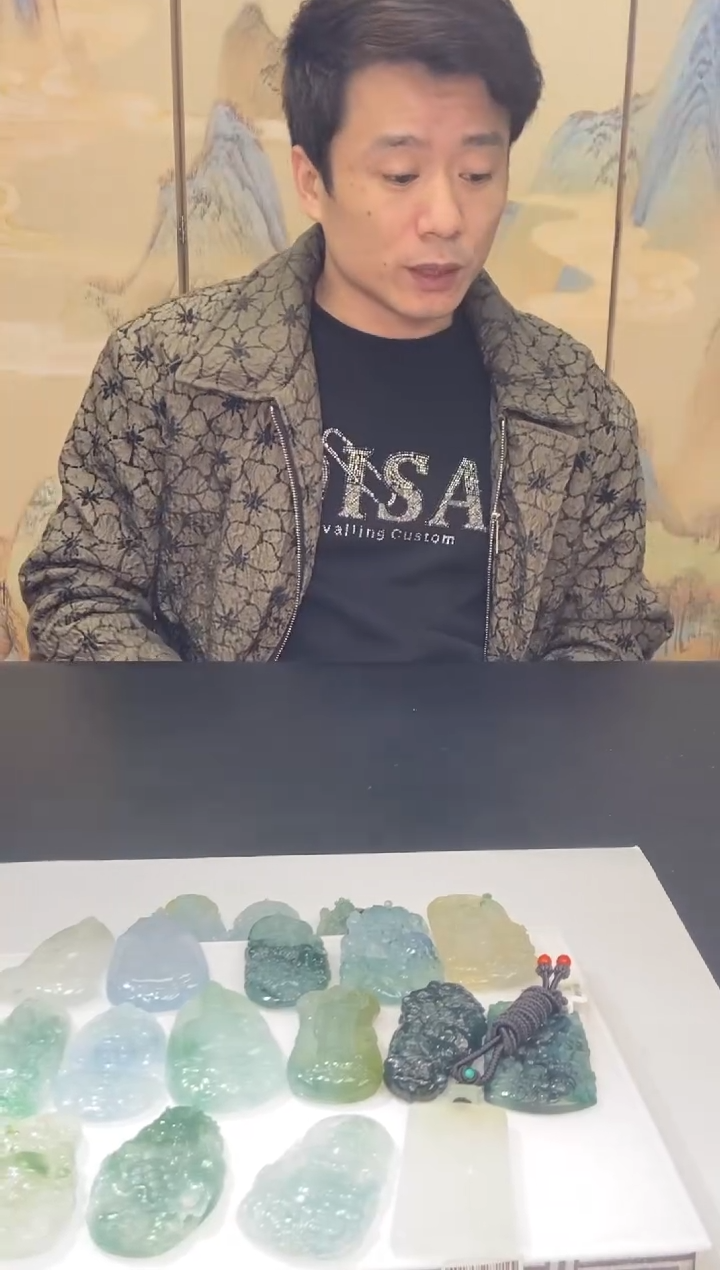 未镶嵌挂件翡翠华****g123131