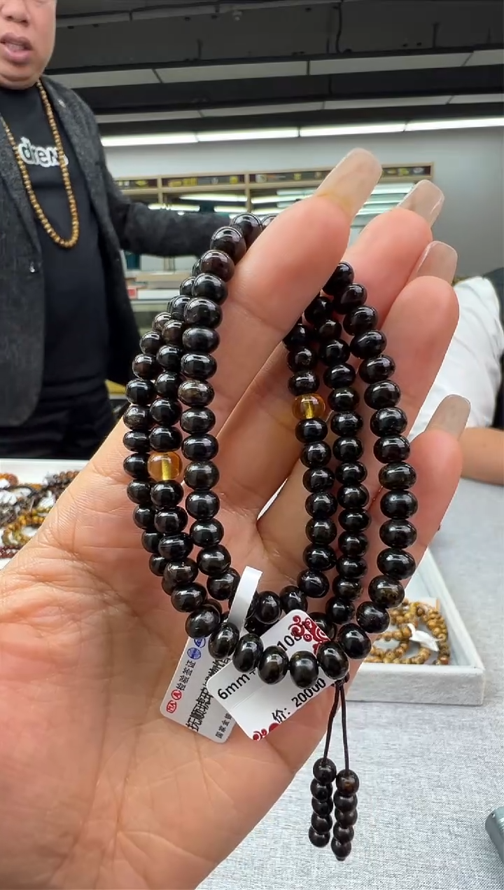 【闪购商品】琥珀颈饰未镶嵌95秒拍号