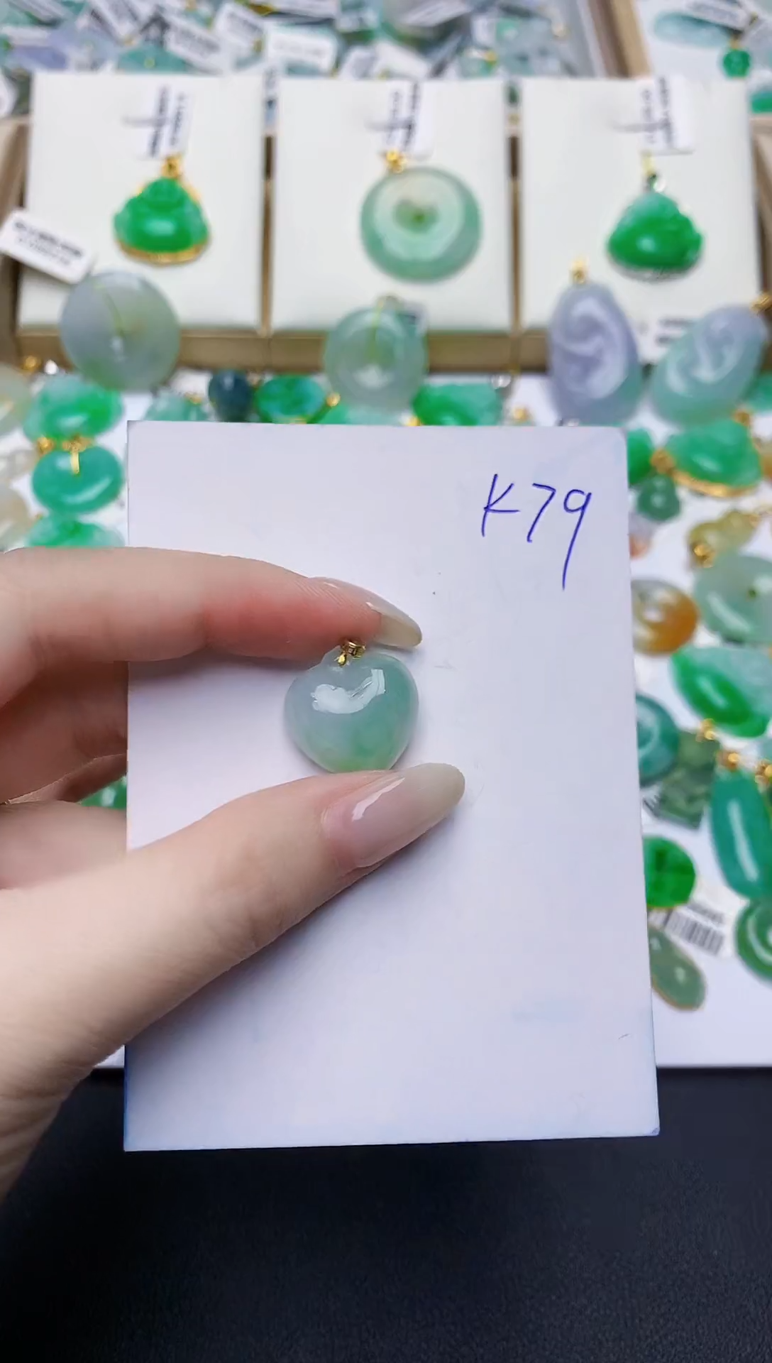 翡翠18K金镶嵌颈饰00000000000