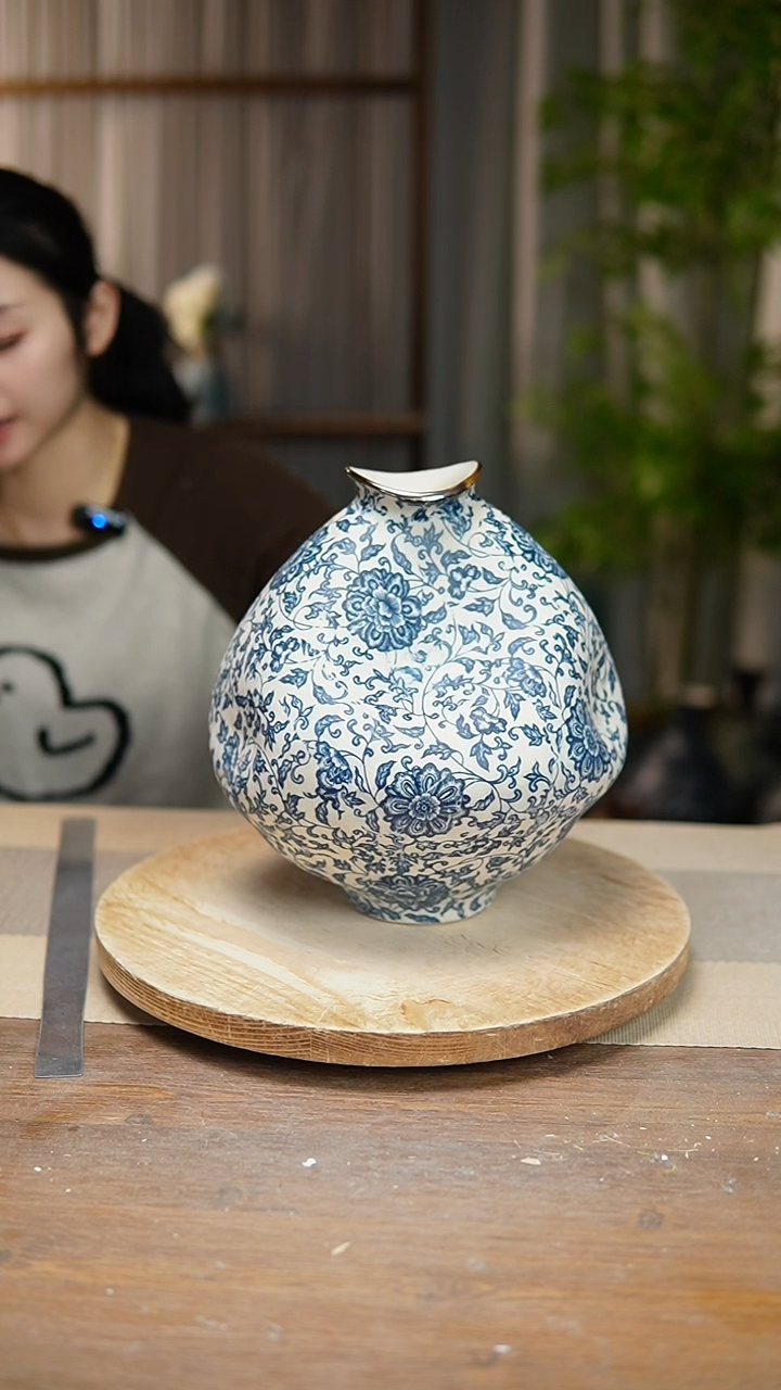 【闪购商品】陶瓷花器青花瓷缠枝莲大肚
