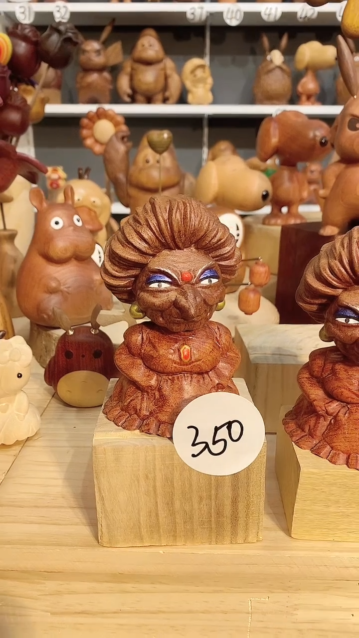 【闪购商品】木木雕摆件可爱卡通