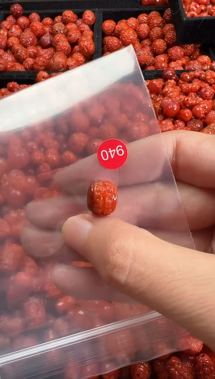 颈饰未镶嵌南红玛瑙1