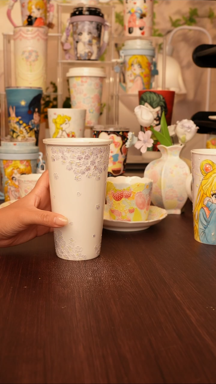 陶景德镇手绘的杯子  