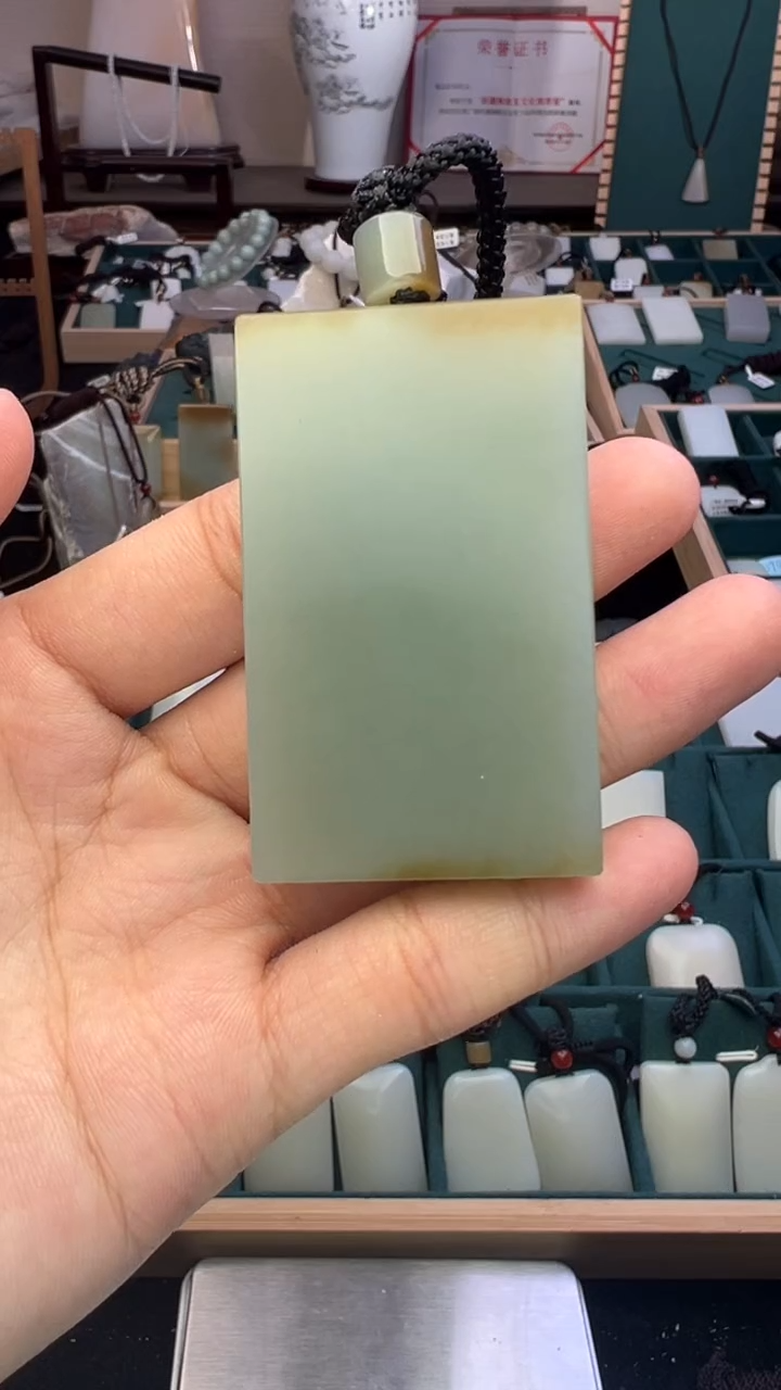 【闪购商品】和田玉颈饰未镶嵌J