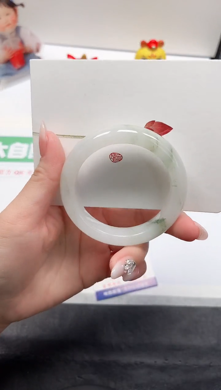 【闪购商品】石英质玉手镯未镶嵌149-54