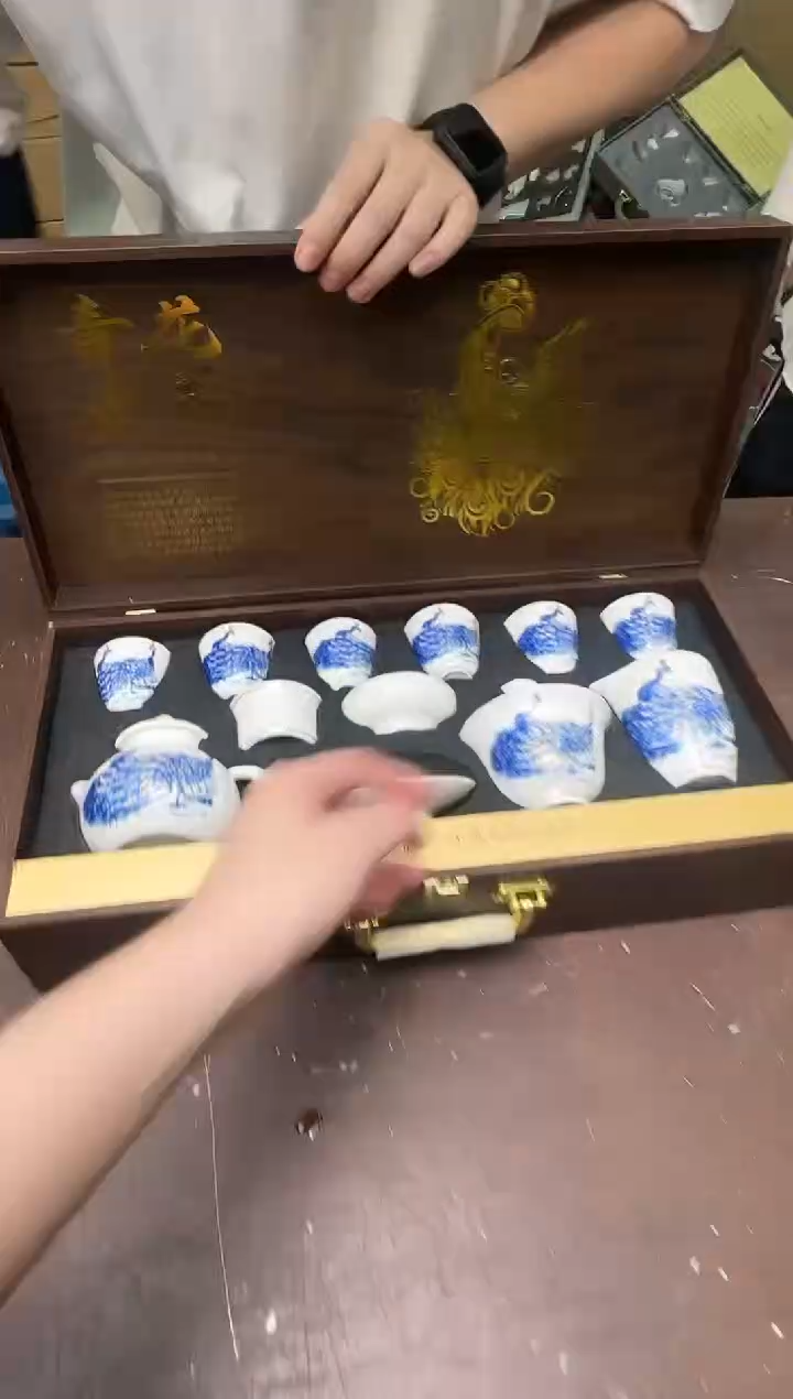 瓷片小强茶具套装