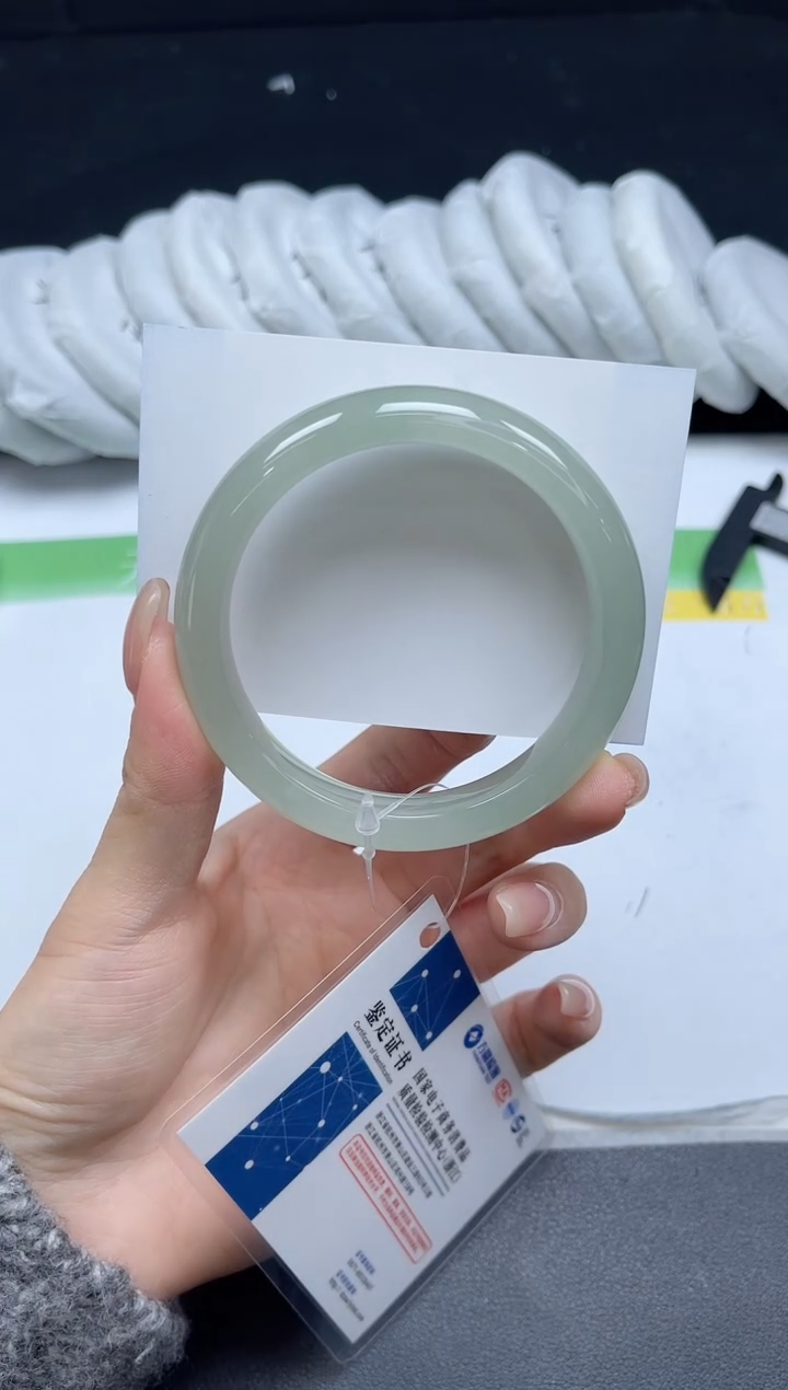 未镶嵌手镯石英质玉029-5657