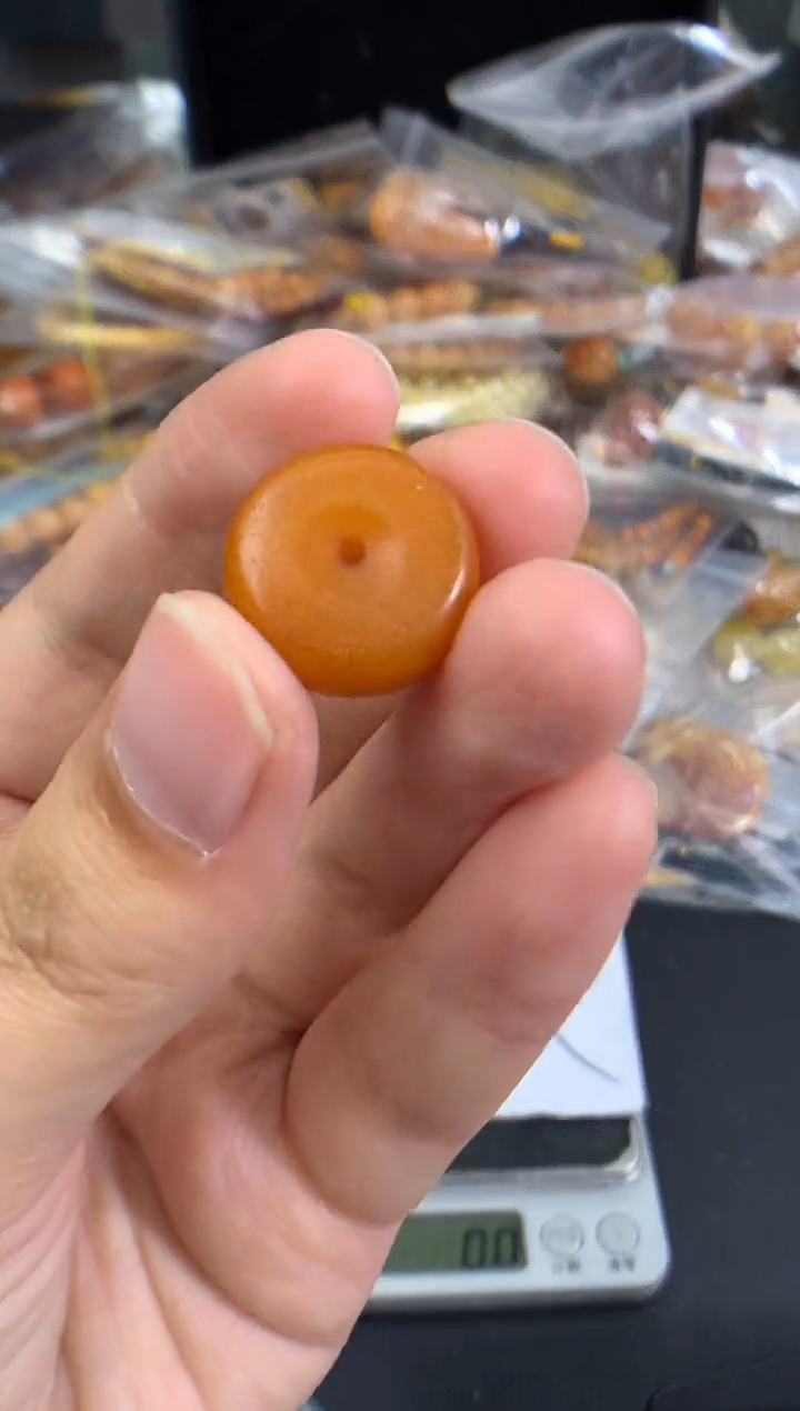 蜜蜡未镶嵌珠宝奇石1