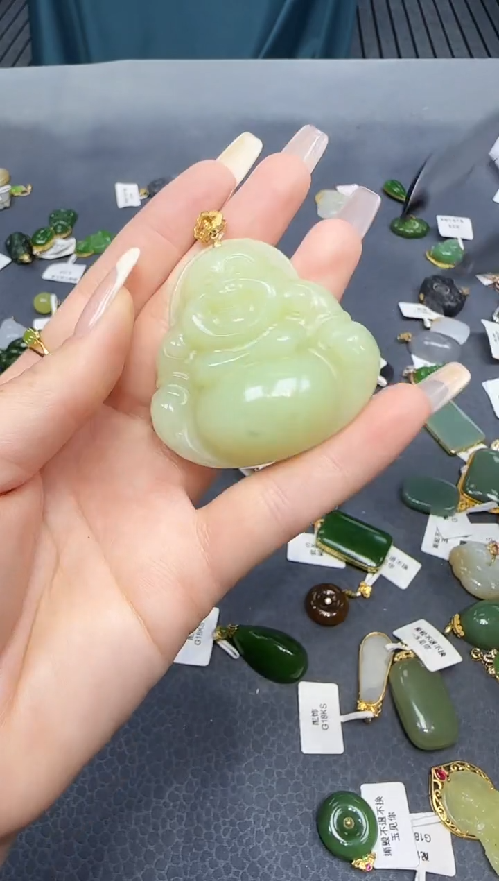 【闪购商品】和田玉挂件18K金镶嵌1