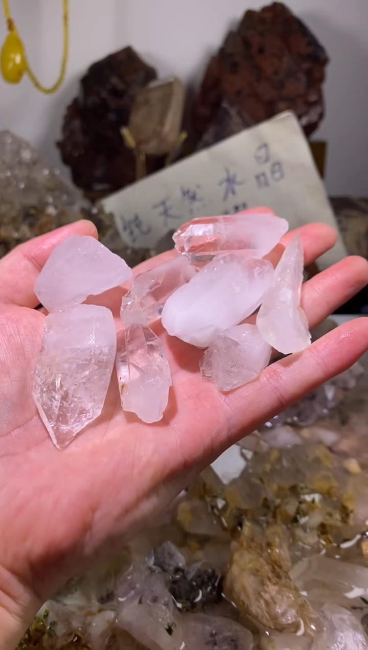 未镶嵌珠宝半成品水晶1号8颗金口河高透水晶