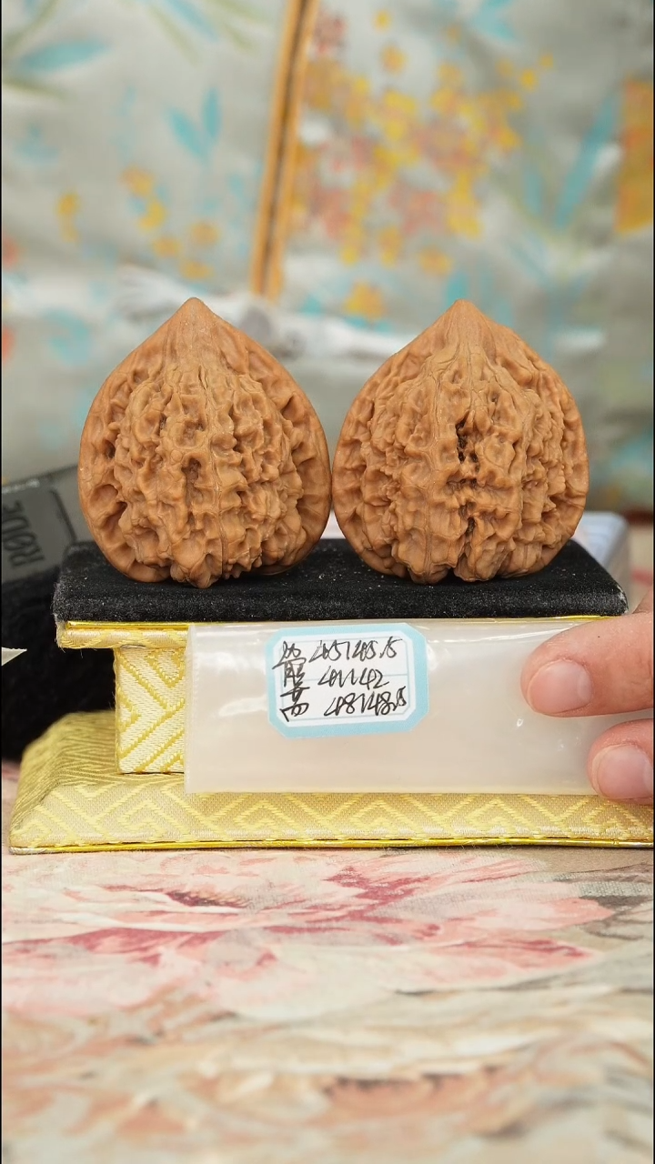 【闪购商品】文玩核桃把件官帽