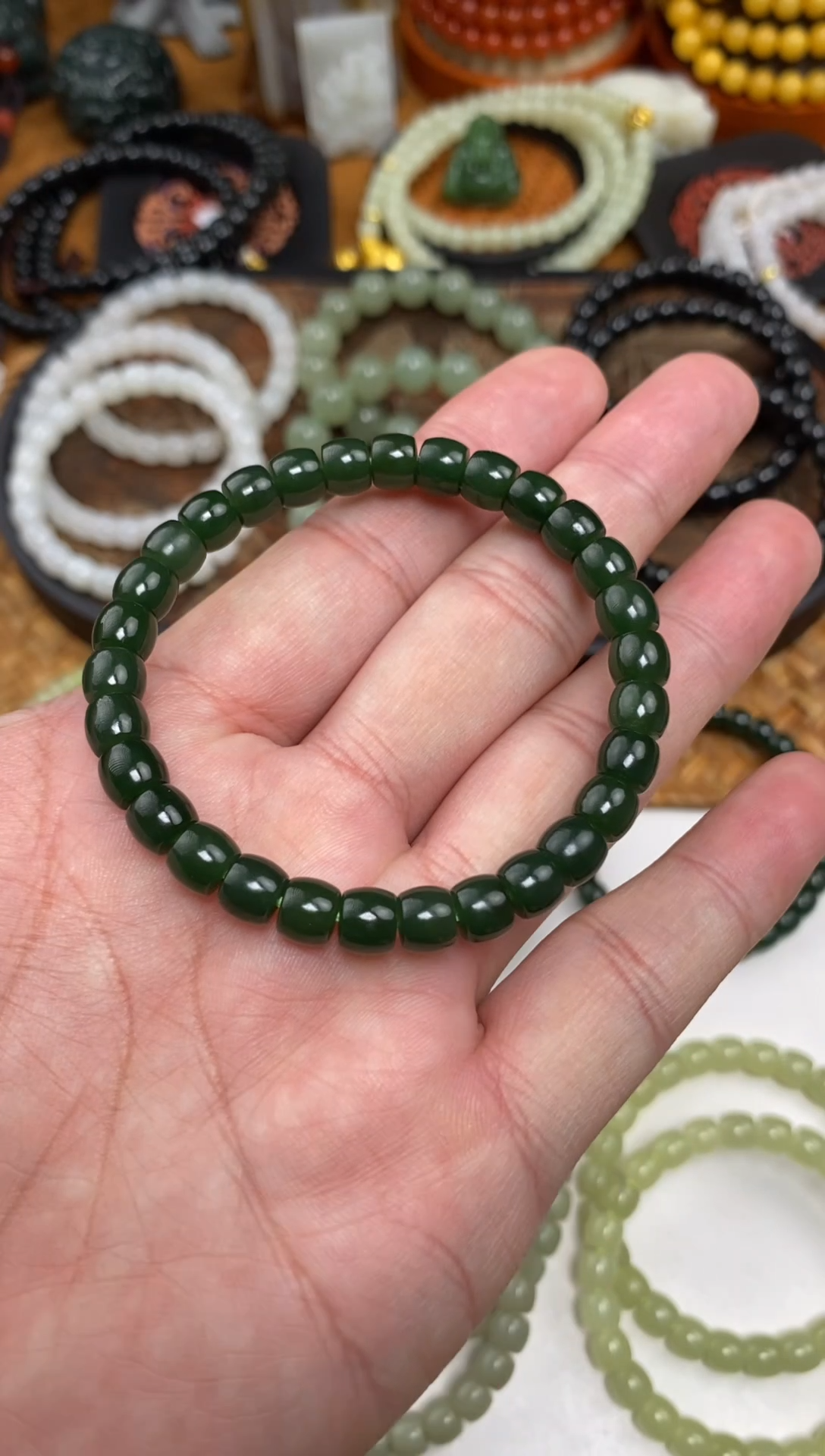 颈饰未镶嵌和田玉手串