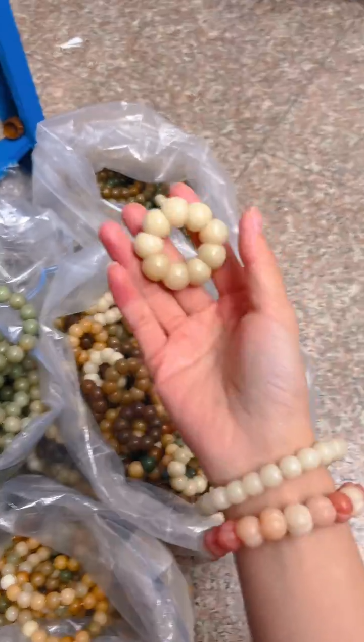 吊坠菩提根/象牙果混色手捻 随机一条