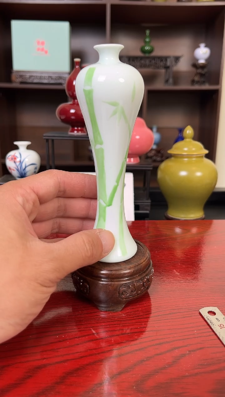 摆件瓷12.12晚微瑕小花瓶摆件