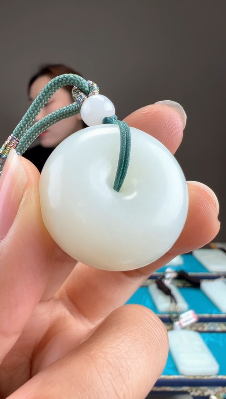 【闪购商品】和田玉颈饰未镶嵌1