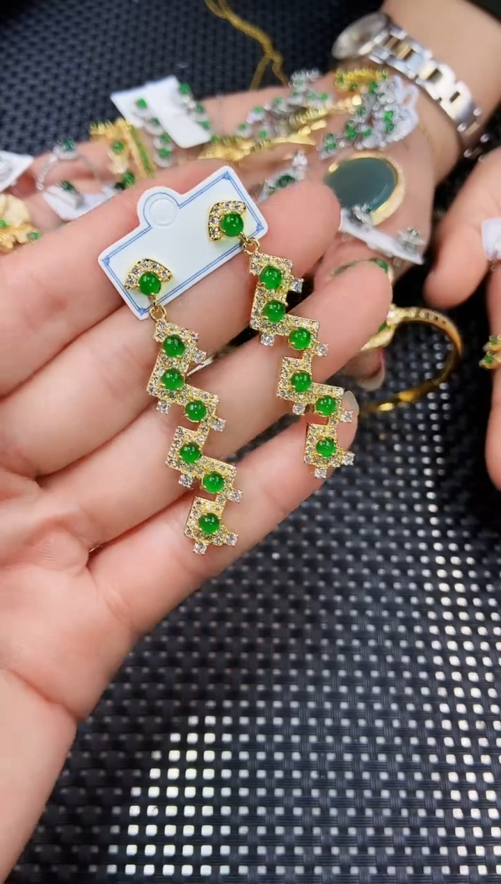 【闪购商品】翡翠耳饰未镶嵌111111111