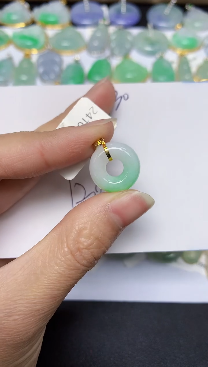 【闪购商品】翡翠18K金镶嵌颈饰天然翡翠A货