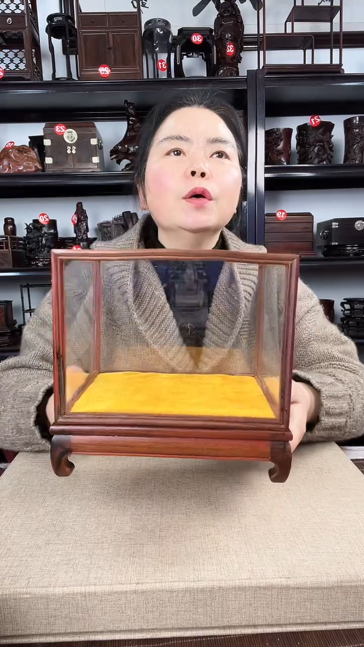 【闪购商品】木玻璃罩2号老李红木工艺品