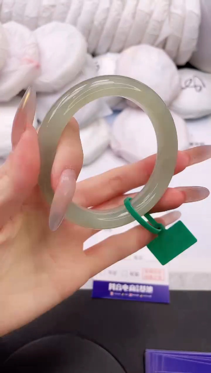 【闪购商品】和田玉手镯未镶嵌8K397-57