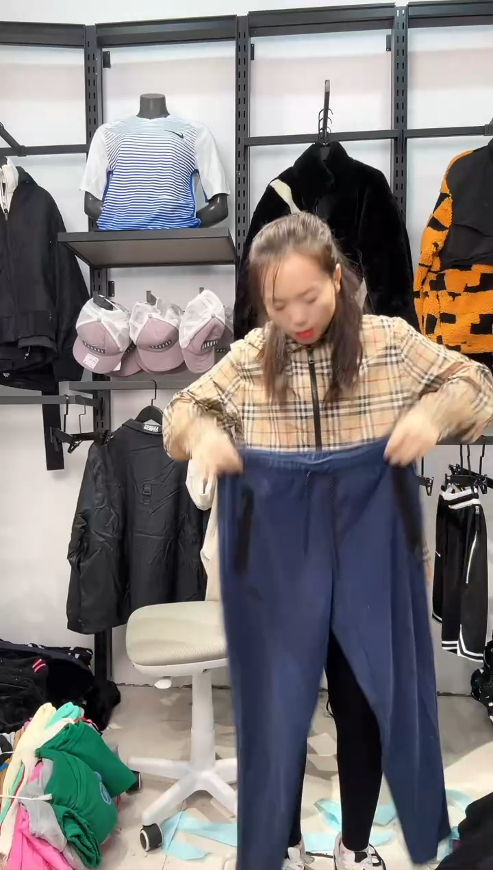 2243 编码  瑕疵直播间过款为准 尺码M