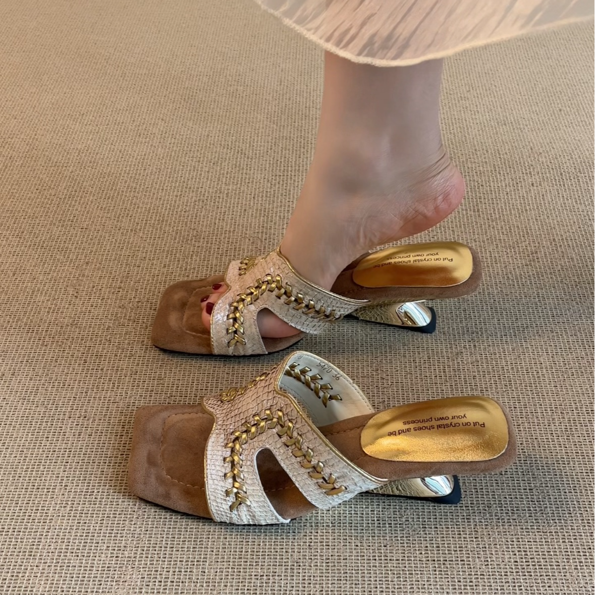 【岑苗】5cm/2025夏季新款鱼皮真皮一字带气质时尚外穿粗跟凉拖女